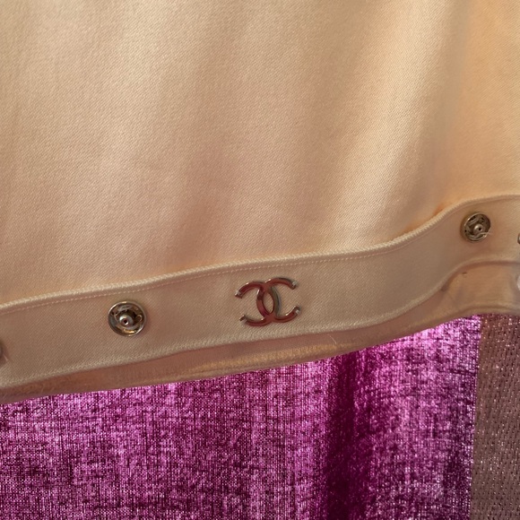 CHANEL: Vintage Silk Top - Picture 5 of 6